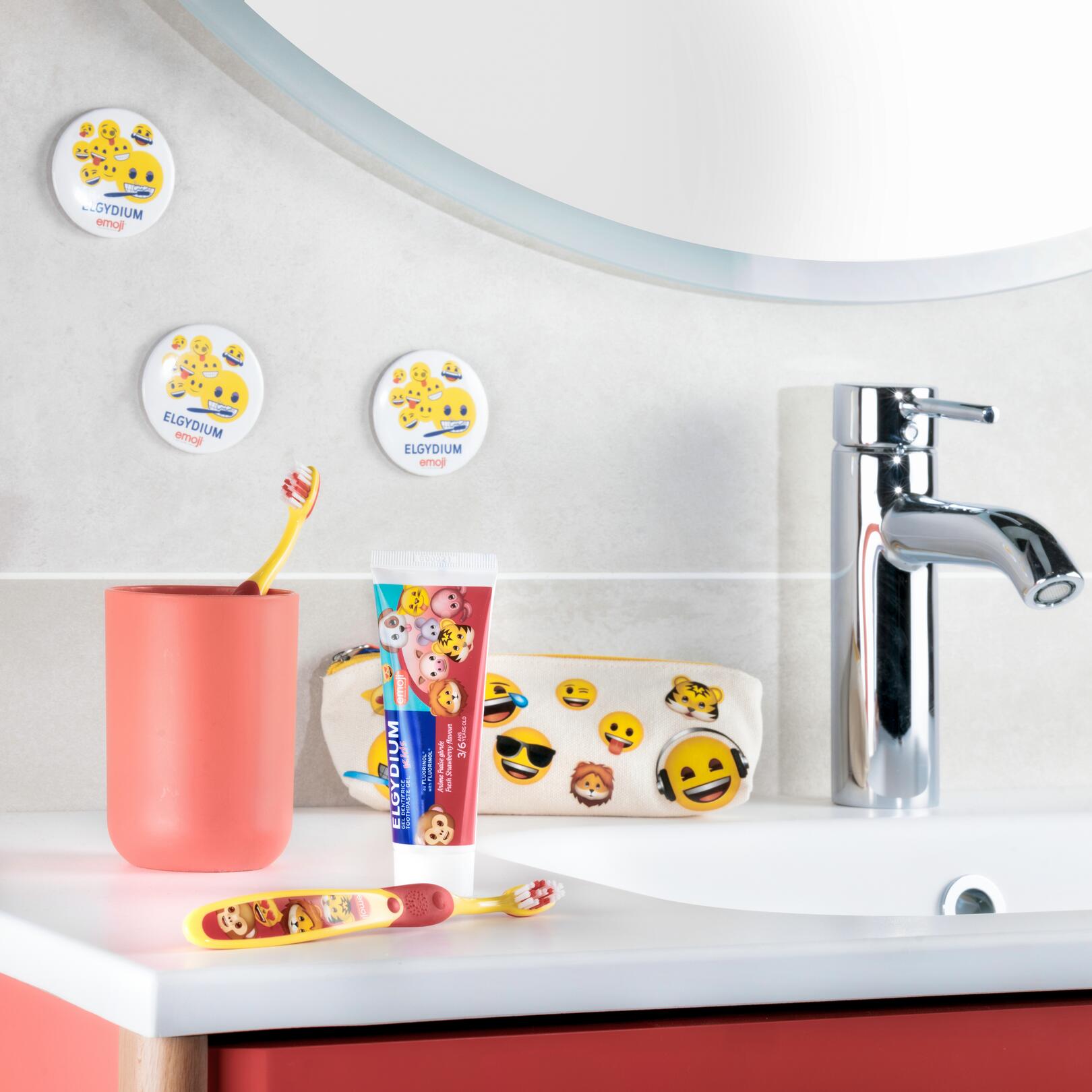 ELGYDIUM KIDS Emoji 2/6 ans - brosse à dents enfant