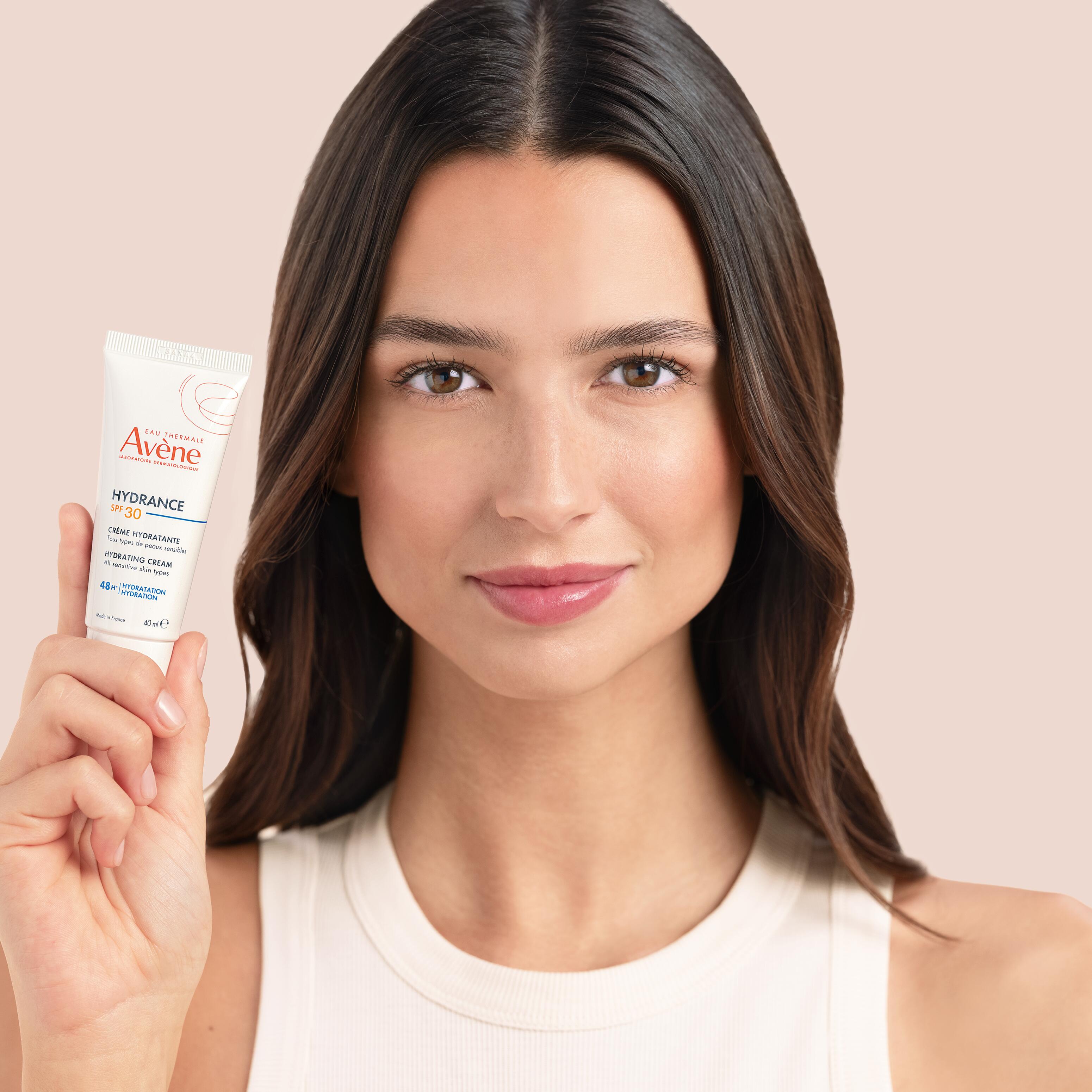 AV_HYDRANCE_YOULIA_CREME_SPF_03_1_1_3282770397987_RVB