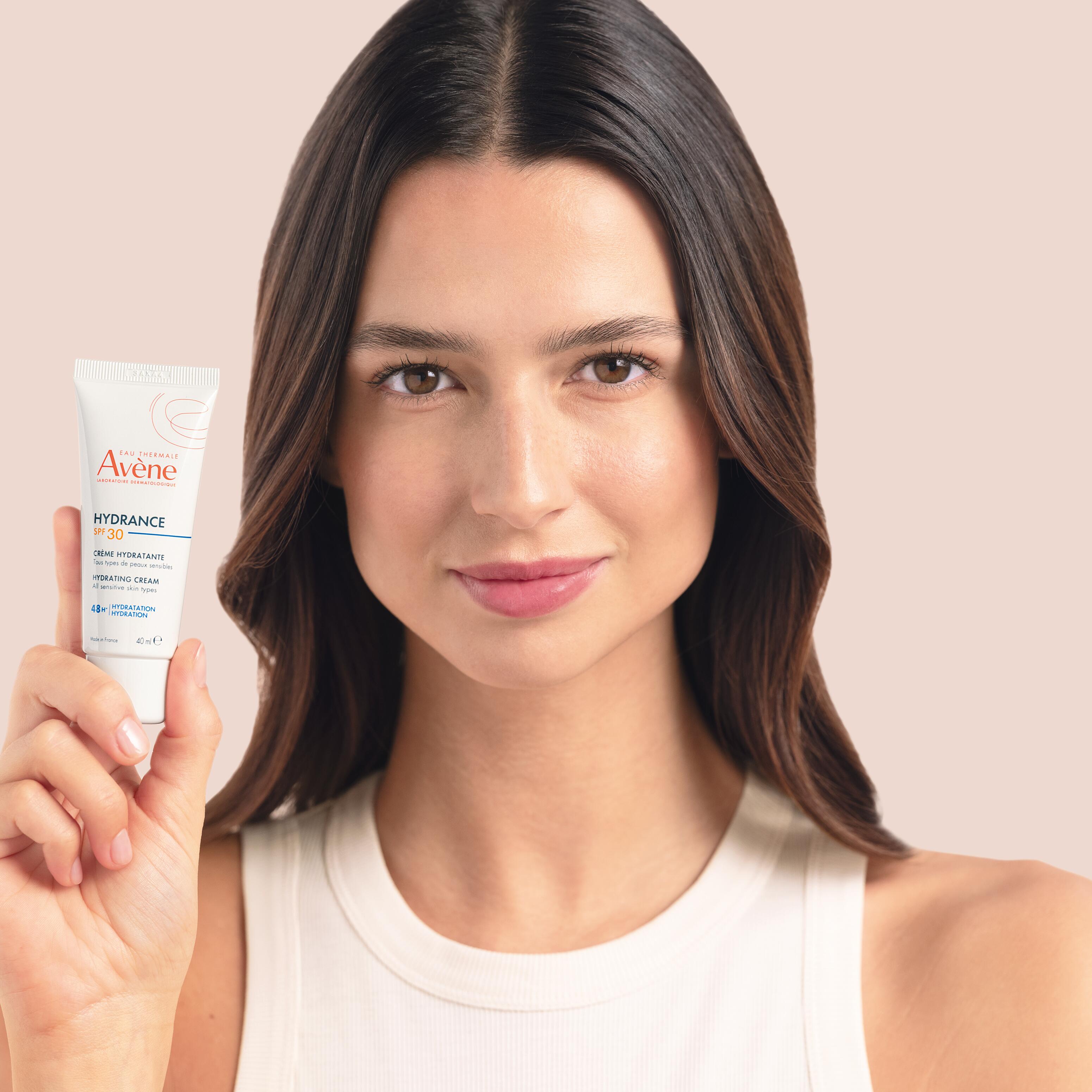 AV_HYDRANCE_YOULIA_CREME_SPF_01_1_1_3282770397987_RVB