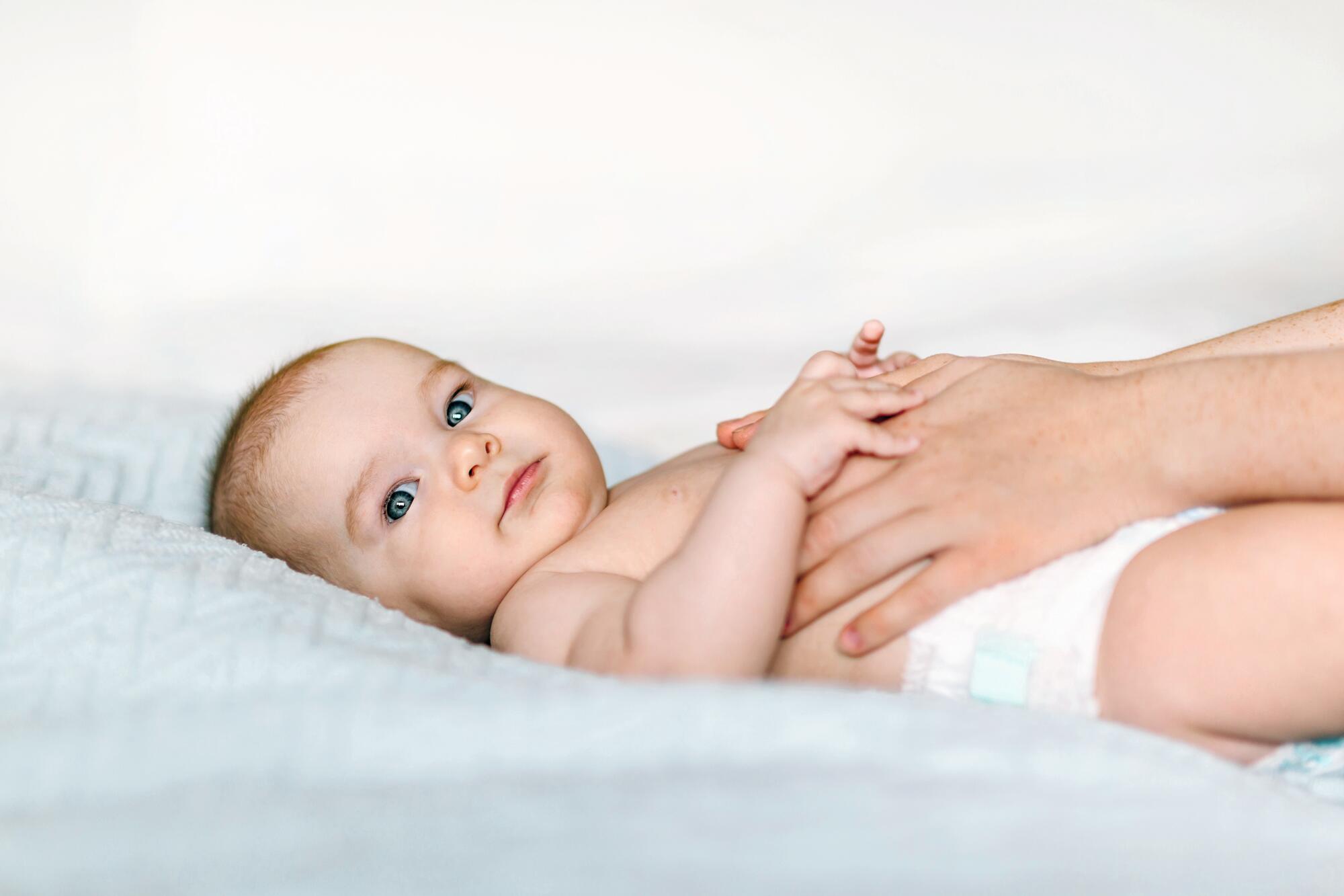 Cuidar la piel atópica de bebés y niños