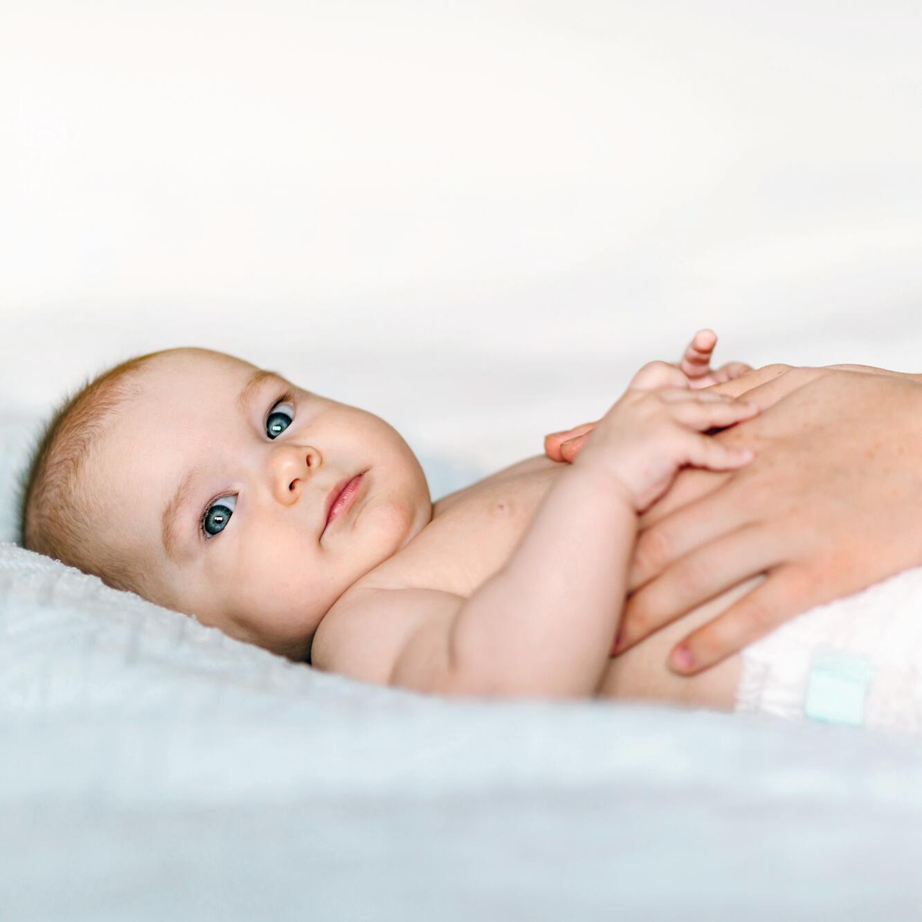 Pflege atopischer Haut bei Säuglingen und Kindern