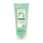 Le Gel douche au parfum Sève de Bambou dépose un léger film protecteur sur la peau pour préserver durablement son hydratation.