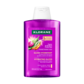 Dankzij de milde, zure pH-waarde activeert deze shampoo de glans van bruin haar, met volledig respect voor de hoofdhuid en de haarvezel. De formule met hoge tolerantie maakt hem perfect geschikt voor dagelijks gebruik.