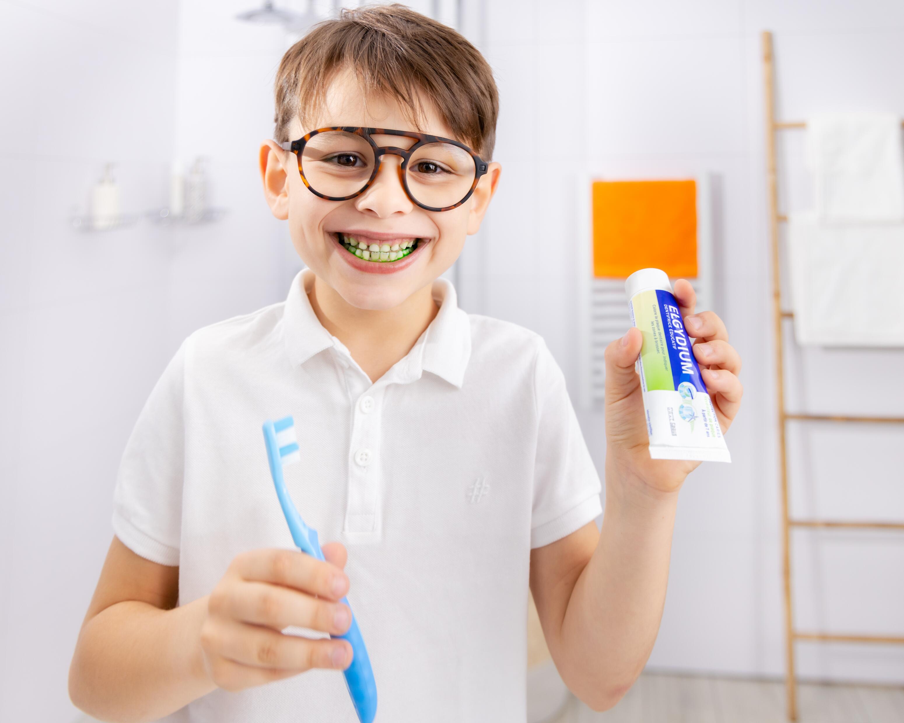 ELGYDIUM Edukacyjna pasta do zębów zabarwiająca płytkę nazębną na zielono