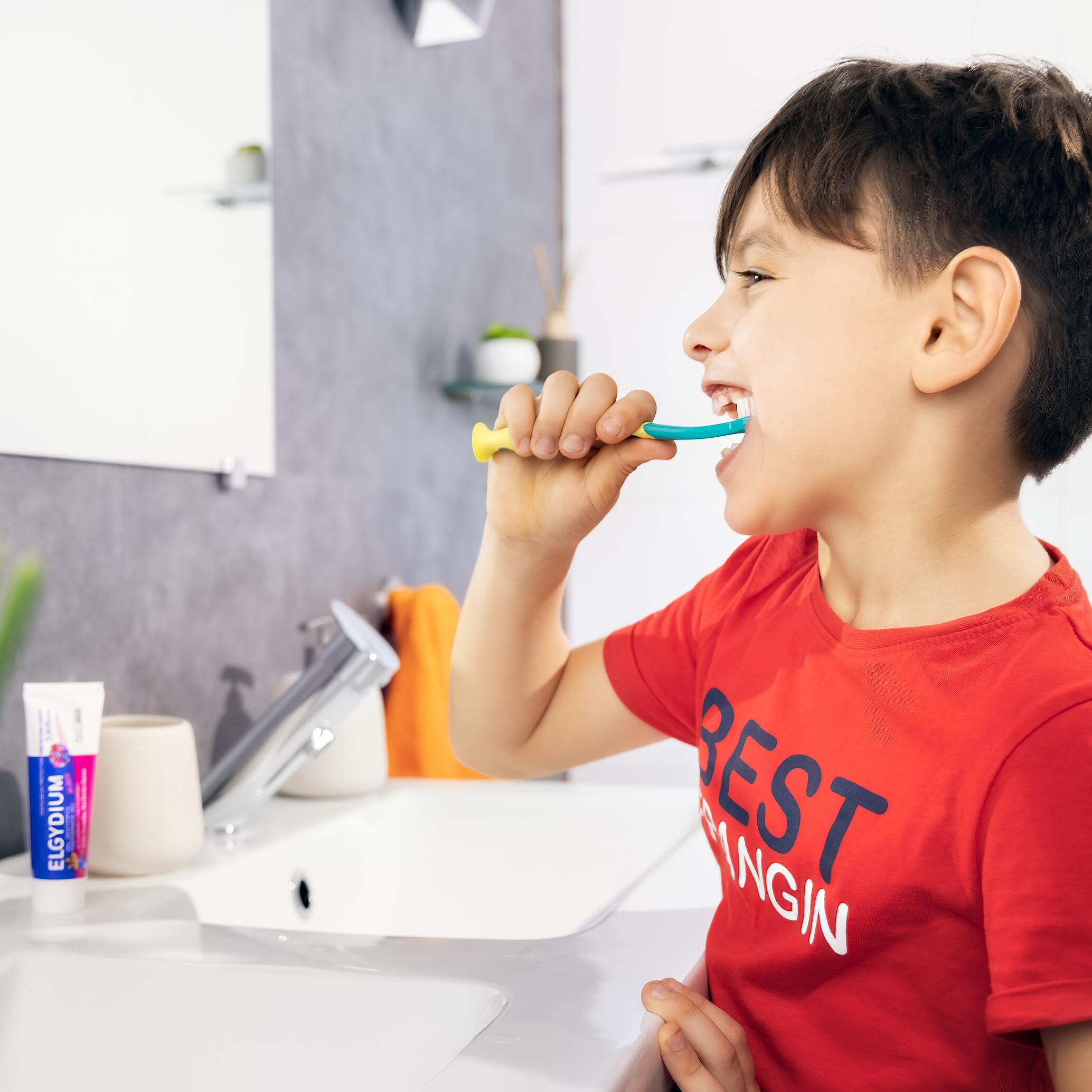 Brosse à dent, santé et hygiène enfants.
