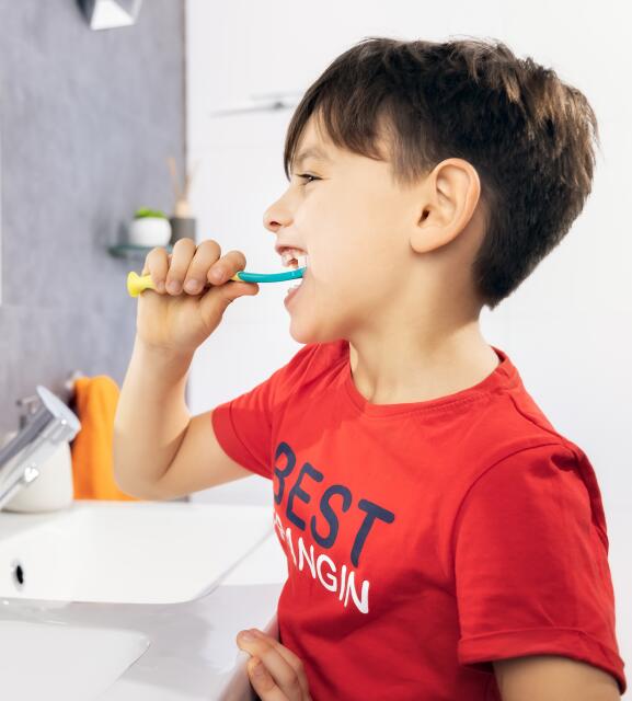 oc_kids-brushing-teeths_lifestyle