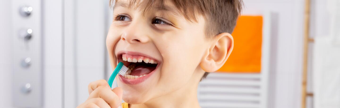 oc_kids-brushing-teeths-fun_lifestyle