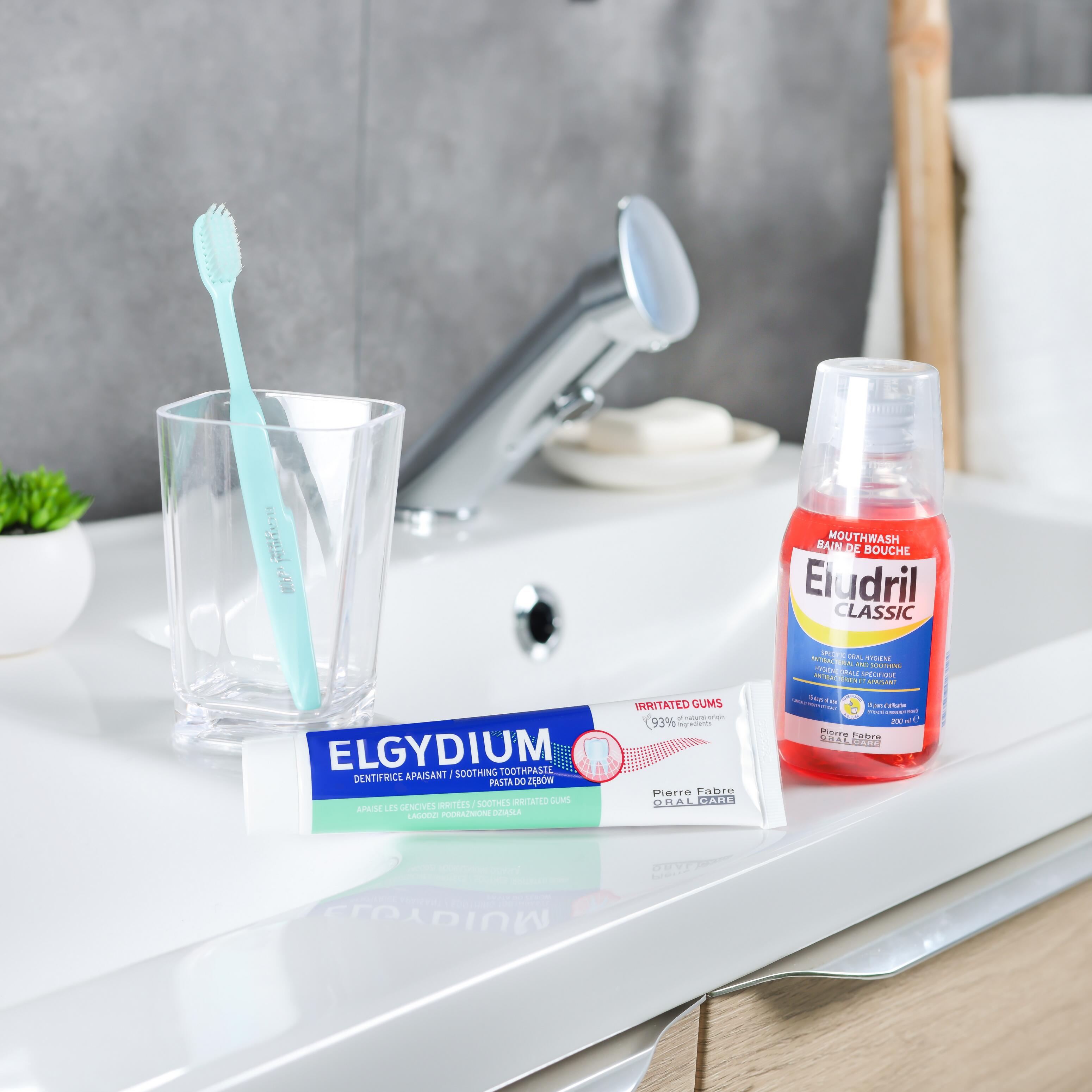 Rutyna na podrażnione dziąsła