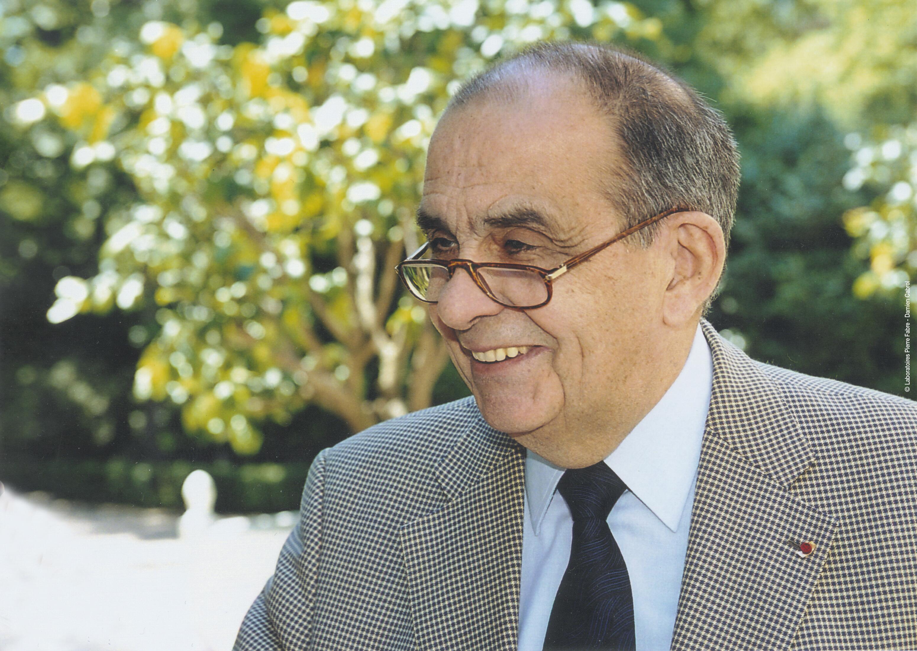 md_dexeryl_website-pf-group-photo5_kit-comm