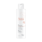 A formula comprising 98% natural origin ingredients, with no ingredients of animal origin, reduces sensations of discomfort, reduces tightness, removes makeup, hydrates* and protects.
