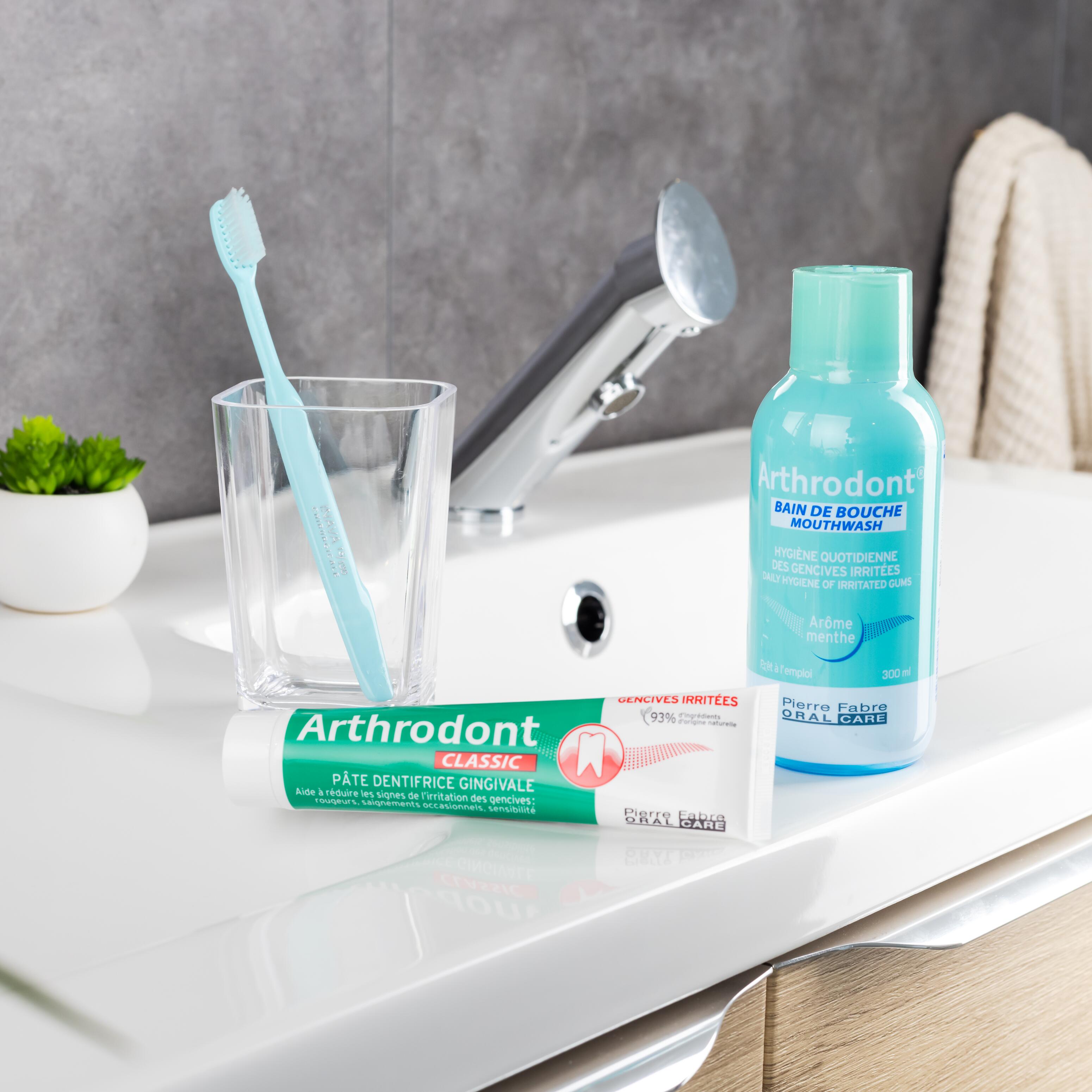 Une routine apaisante adaptée aux gencives irritées.